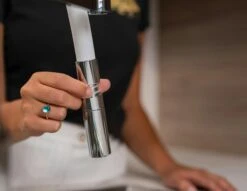 Wasserhahn Küchenarmatur Spültischmischer, Verchromt Mit 360° Schwenkbarem Schwarz Auslauf, Abnehmbare 2 Strahl Handbrause, Quadratisches Design 12 Wasserhahn Küchenarmatur Spültischmischer, Verchromt Mit 360° Schwenkbarem Schwarz Auslauf, Abnehmbare 2 Strahl Handbrause, Quadratisches Design -Wenko Verkäufe 9eb9b2a1 dddb 4a86 908f a3582fd5295d